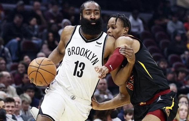  克拉克斯顿两双篮网零封魔术  